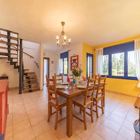 With Private Pool And Large Garden Villa *